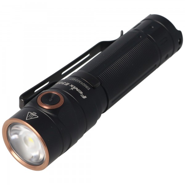 Fenix E30R LED lommelygte med op til 1600 lumen, inklusive 3500mAh batteri og magnetisk ladekabel