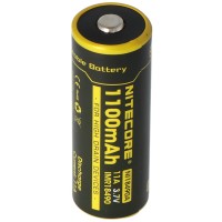 Nitecore IMR 18490 Li-Ion batteri 1100mAh med højt hoved på den positive pol, dimensioner ca. 49x18mm